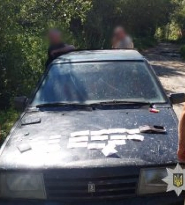 Від $6 до $11 тисяч за незаконний виїзд: на Закарпатті викрили дві схеми переправлення чоловіків до ЄС
