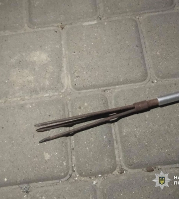 Гарпун проти пістолета: на Одещині суперечка через парковку закінчилася стріляниною
