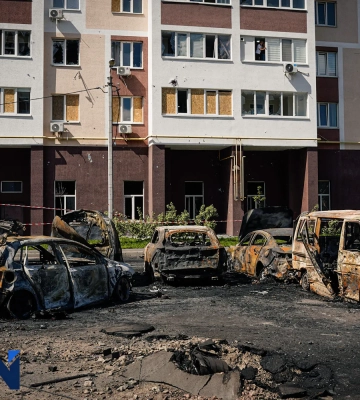 Атака БПЛА рф на Вишнёвое - повреждены жилой комплекс и автомобили