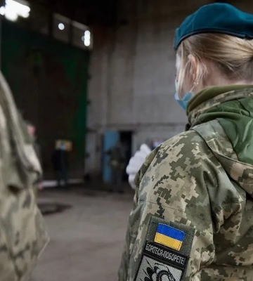 Колишній міністр оборони Рєзніков запропонував розпочати мобілізацію жінок