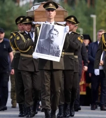 У мережі поширили фейк про «мощі» Євгена Коновальця у Львові