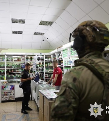 Цигарки на 15 млн гривень: у Миколаєві викрили групу торговців