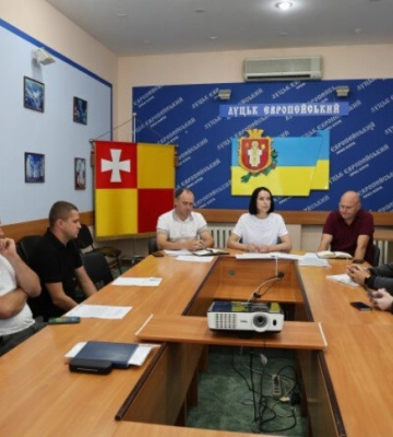 Дотримання графіків та нестача автобусів: у Луцьку обговорювали покращення роботи громадського транспорту