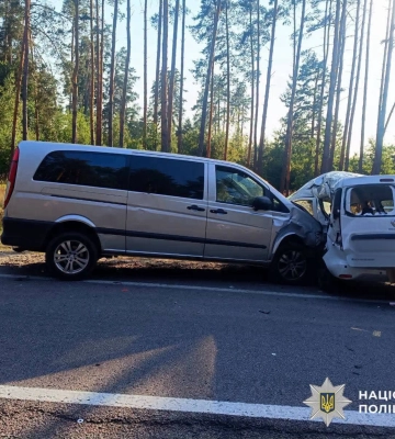 На Київщині внаслідок ДТП один із водіїв-учасників загинув, інший потрапив до лікарні