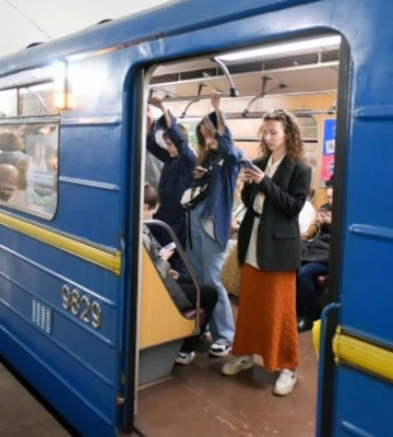 В Киеве в 9.00 на минуту остановят метро и наземный транспорт
