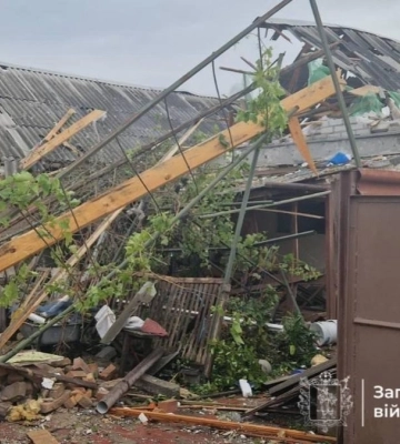 Один человек ранен в Запорожье в результате вражеской атаки, разрушены и повреждены жилые дома – ОВА