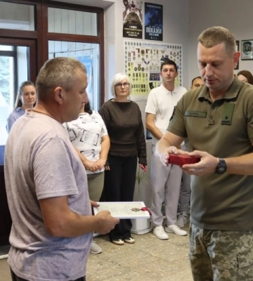 Матроса з Волині нагородили «Золотим хрестом» та орденом «За мужність»