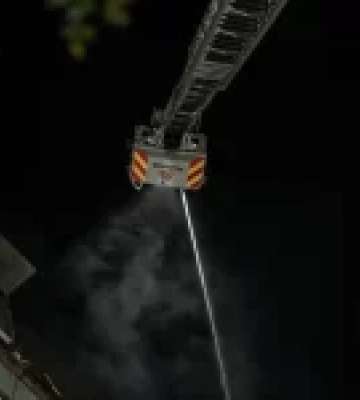 У Києві атака росіян спричинила пожежу у багатоповерхівці