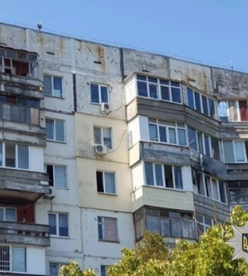 Росіяни атакували Херсон дронами: загинули двоє чоловіків, є поранений