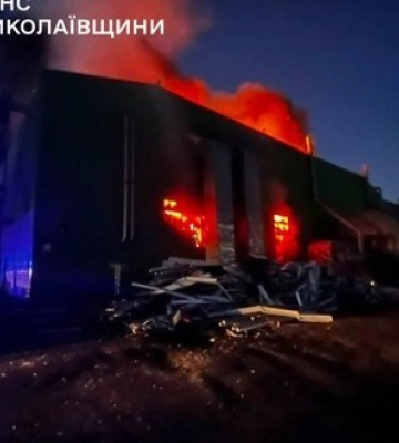 Росіяни атакували Миколаївщину дронами: без світла залишилися понад 300 тисяч абонентів. ФОТОрепортаж