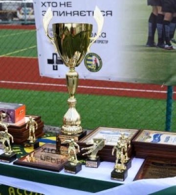 Футбол заради пам’яті: в Ужгороді стартував ювілейний турнір серед ветеранів війни