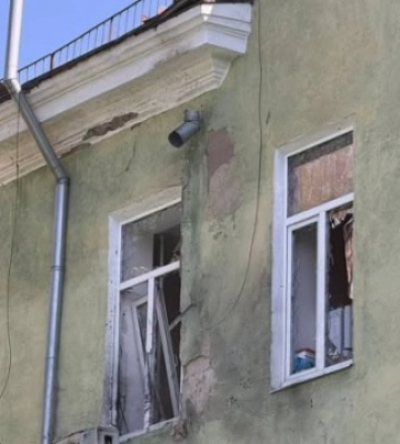 Загарбники вдарили дронами по лікарні у Краматорську