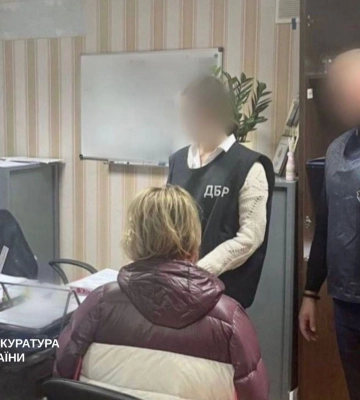 На Харківщині засуджено затриману зрадницю. яка під час окупації Ізюма прислужувала ворогу