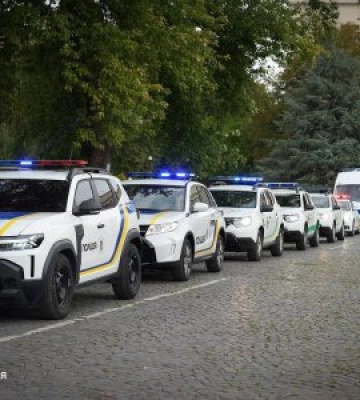 В Ужгороді вшанували пам’ять полеглих захисників України автопробігом та хвилиною мовчання