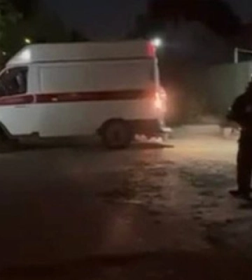 В Донецке подорвали автомобиль первого заместителя начальника Оленовской тюрьмы Неелова, причастного к пыткам украинских пленных, — источники. ВИДЕО