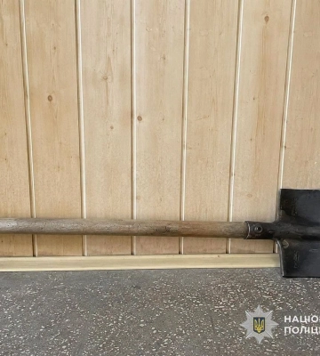 На Дніпропетровщині чоловіка підозрюють у СЗЧ та вбивстві людини держаком лопати
