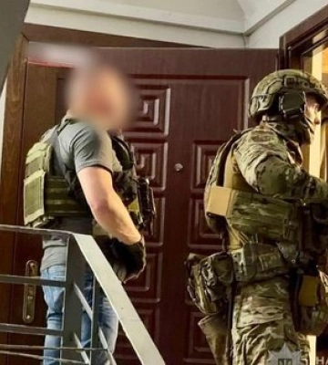 Чоловік вбив батьків, поранив брата та вчинив самогубство в Одесі, - поліція. ФОТО