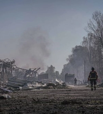 Рух Житомирською трасою після вибуху складу з боєприпасами у селі Мила відновлено, - ДСНС. ФОТОрепортаж