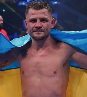 Берінчик не зміг завоювати титул WBO International: українець програв Ноуксу