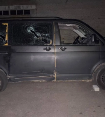 У Луцьку група людей напала на працівників ТЦК та пошкодила службовий автобус