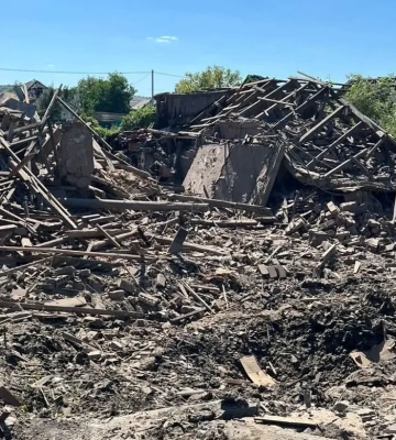 Враг сбросил две бомбы на поселок Билбасовка в Донецкой области: погибли два человека, среди них – ребенок