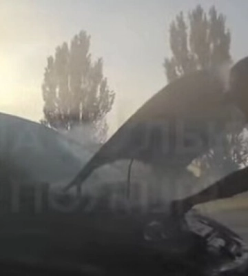 У Дніпрі посеред дороги загорівся автомобіль
