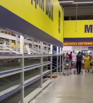 У супермаркетах Львова порожніють полиці: що відбувається з продуктами