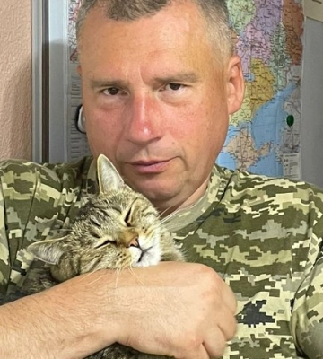 Президент вручив орден «Золота Зірка» рідним загиблого захисника з Луганщини Олександра Дроздецького