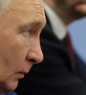 «Мене повісять». Путін вважає, що закінчення війни без повного захоплення Донбасу загрожує його життю — The Economist