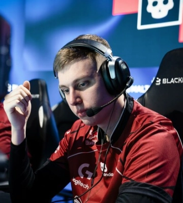 G2 – Aurora. BLAST Open Porto. Группа A. Смотреть онлайн. LIVE трансляция