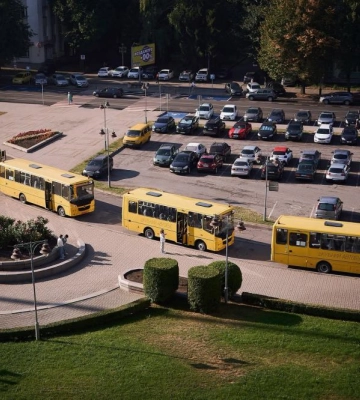 Ліцеї Рівненщини отримали ще п’ять нових автобусів