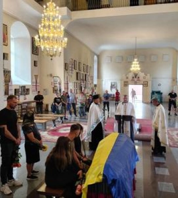 Полтавська громада попрощалась із загиблим захисником України