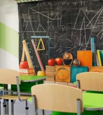 Школи Києва змінять формат навчання через тривалі тривоги
