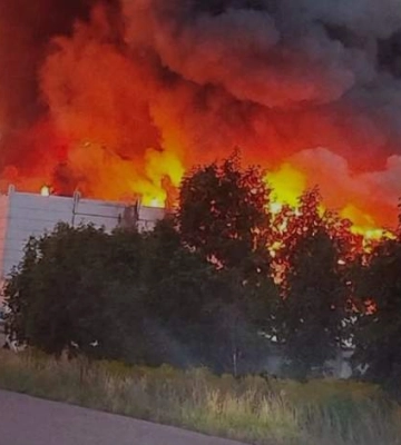 Російська атака пошкодила склад VARUS на Київщині: можливі затримки постачання товарів. ФОТО