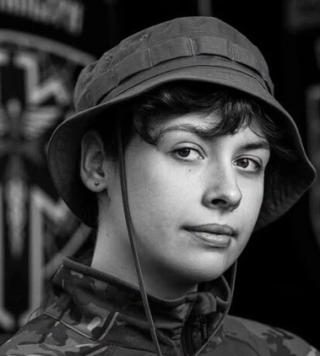 Оголошено дату прощання з парамедикинею Євою Ройтер, яка загинула під час удару по Києву