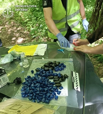 До 12 років ув’язнення загрожує волинянам-закладчикам, які збували на Дубенщині заборонені речовини