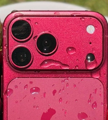 iPhone 18 Pro Max показали за 10 днів до презентації у двох нових кольорах
