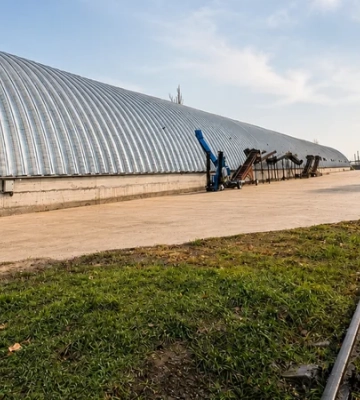 Вигідне розташування. В Україні виставили на продаж зерновий склад за $650 тис.
