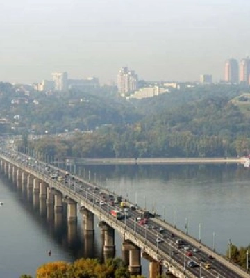 Порядок організації руху мостами під час тривог у Києві буде переглянуто, - Кличко