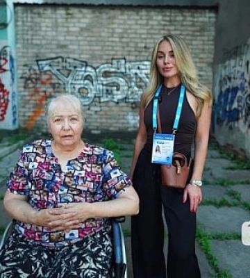 «Чтобы выйти из дома, мне нужна помощь»: как пандус и замурованный выход ограничивают возможности жительницы Кривого Рога