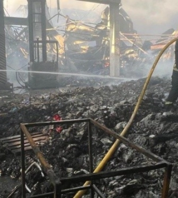 На розподільчому центрі «Аврори» під Києвом локалізували пожежу