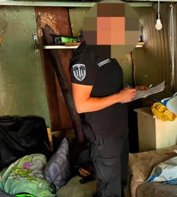 На Черкасчине полицейского подозревают в незаконном обороте психотропных веществ
