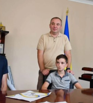 «Школа чекає, та чи чекає це дитина?»: Як на Закарпатті один сертифікат змінив підготовку до 1 вересня