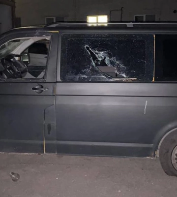 В Луцке толпа напала на автомобиль ТЦК и избила двух военных