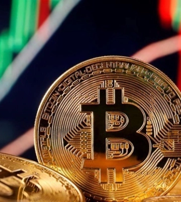 Bitcoin підскочив вище 77 тисяч доларів