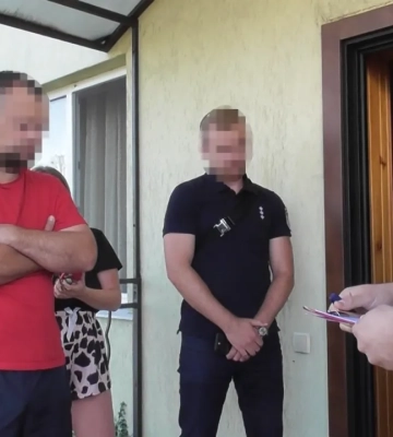 «Взятка за нары»: заместителя начальника Киевского следственного изолятора обвиняют в вымогательстве