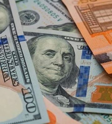 Як змінювався курс долара, євро та злотого протягом літа