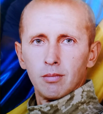 Після понад 2,5 року невідомості на Волині поховали захисника Віктора Касяна