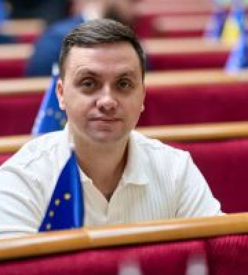 Володимир Крейденко: Громади мають отримати чіткі повноваження визначати роботу транспорту під час повітряної тривоги