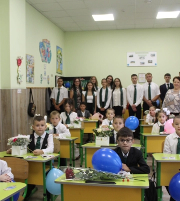 Перший дзвоник у Косоні: новий навчальний рік розпочався